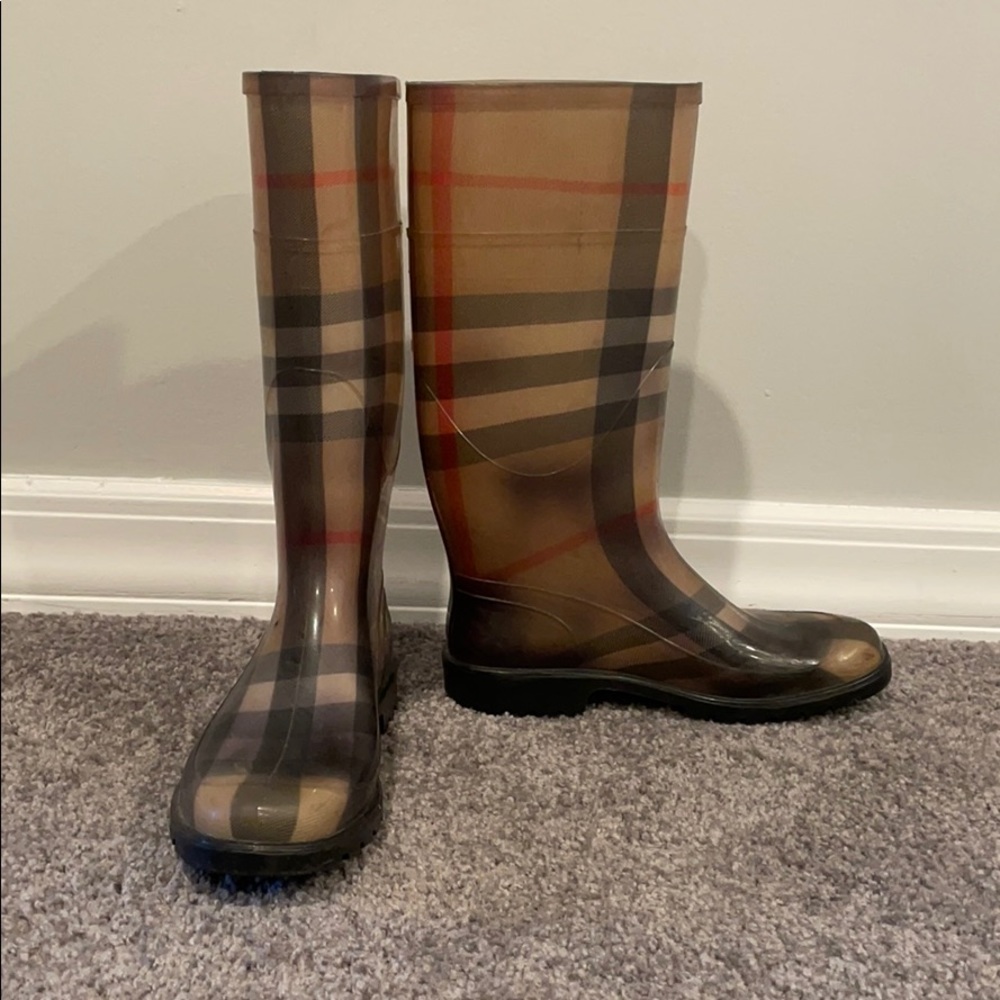 Burberry Rainboots
